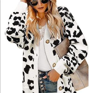 New without tags White button up sweater